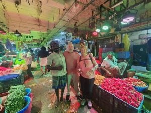 Chennai walking tour to bazaar